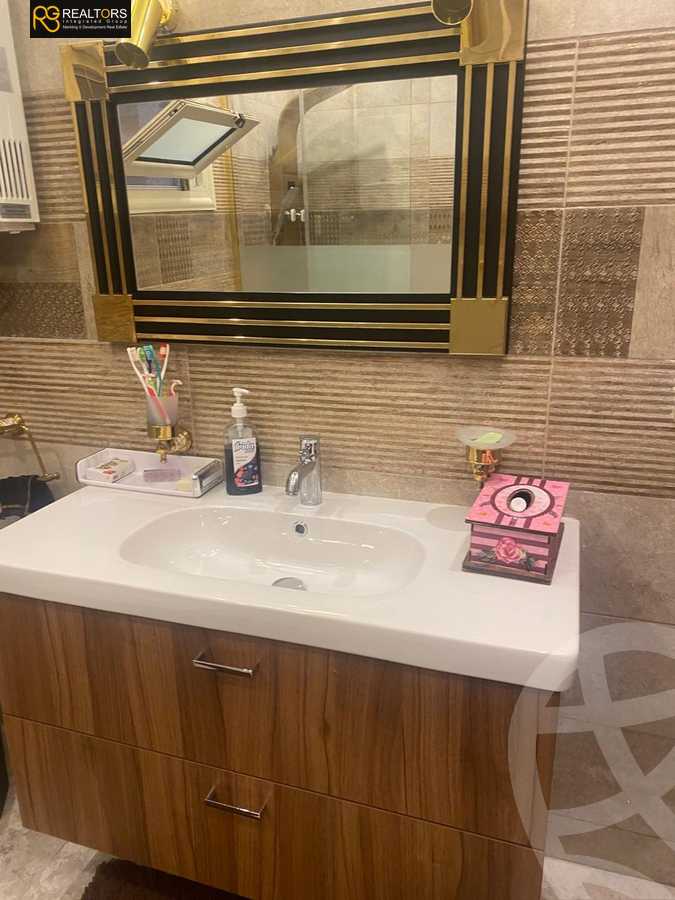 https://aqarmap.com.eg/en/listing/6072685-for-sale-cairo-el-sheikh-zayed-city-alex-cairo-desert-road-mdyn-sfnks-ljdyd-sandorini