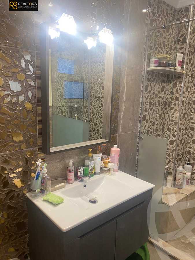 https://aqarmap.com.eg/en/listing/6072685-for-sale-cairo-el-sheikh-zayed-city-alex-cairo-desert-road-mdyn-sfnks-ljdyd-sandorini