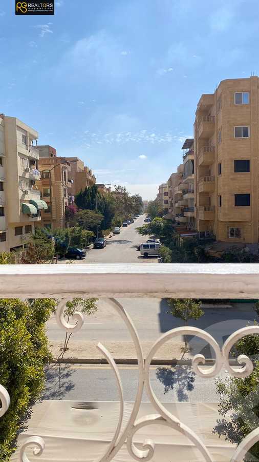 https://aqarmap.com.eg/ar/listing/6105163-for-sale-cairo-6th-of-october-el-ahyaa-neighborhood-5th-street-2