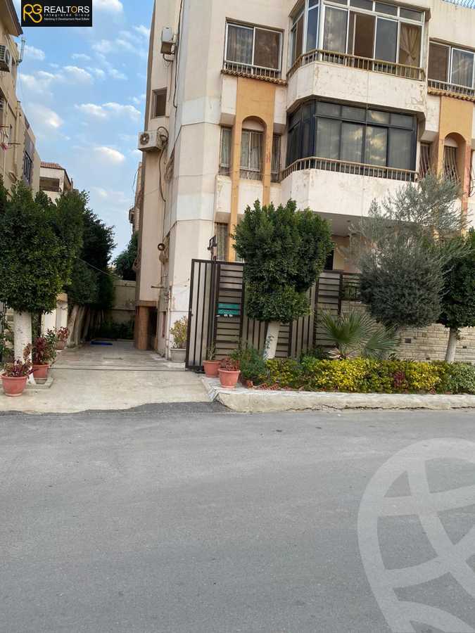 https://aqarmap.com.eg/ar/listing/6105471-for-sale-cairo-6th-of-october-el-tawsaat-el-shamalya-touristic-first-area