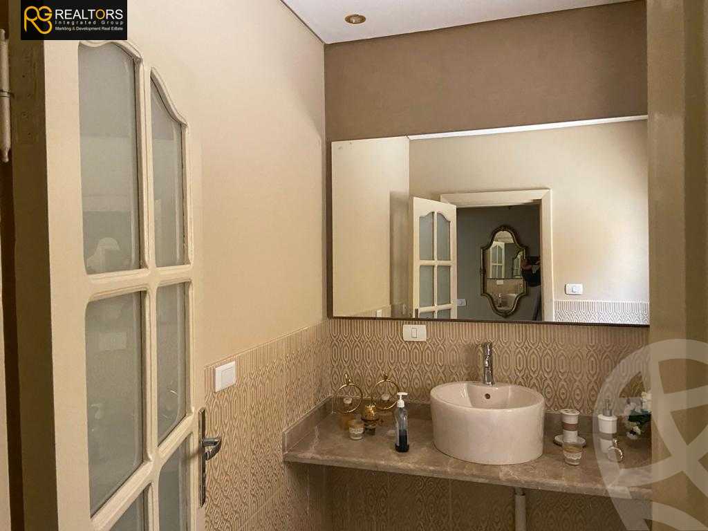 https://aqarmap.com.eg/en/listing/6106658-for-sale-cairo-el-sheikh-zayed-city-compounds-roaya-compound-zayed