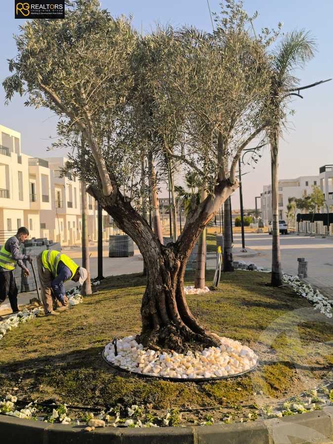https://aqarmap.com.eg/en/listing/6106906-for-sale-cairo-el-sheikh-zayed-city-lshykh-zyd-ljdyd-lac-ville-el-gabry-developments