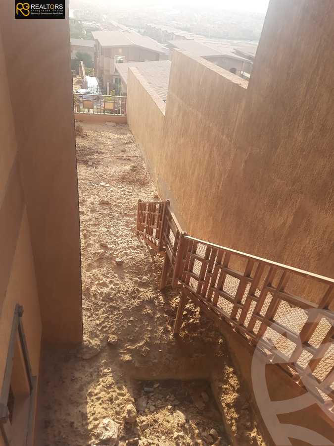 https://aqarmap.com.eg/ar/listing/6107069-for-sale-cairo-6th-of-october-compounds-pyramids-walk