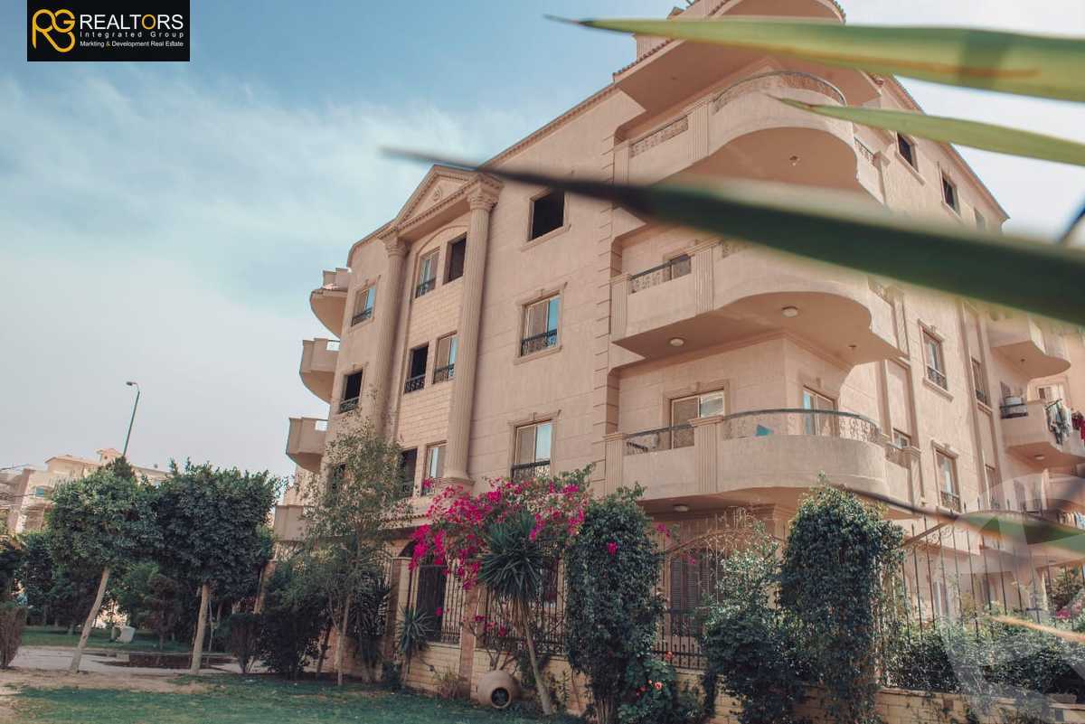 https://aqarmap.com.eg/ar/listing/6107181-for-sale-cairo-6th-of-october-featured-neighborhood-fourth-touristic-village-mahmoud-sami-el-baroudi-st