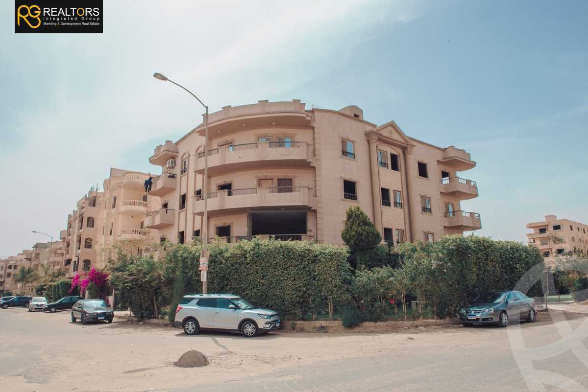https://aqarmap.com.eg/ar/listing/6107181-for-sale-cairo-6th-of-october-featured-neighborhood-fourth-touristic-village-mahmoud-sami-el-baroudi-st