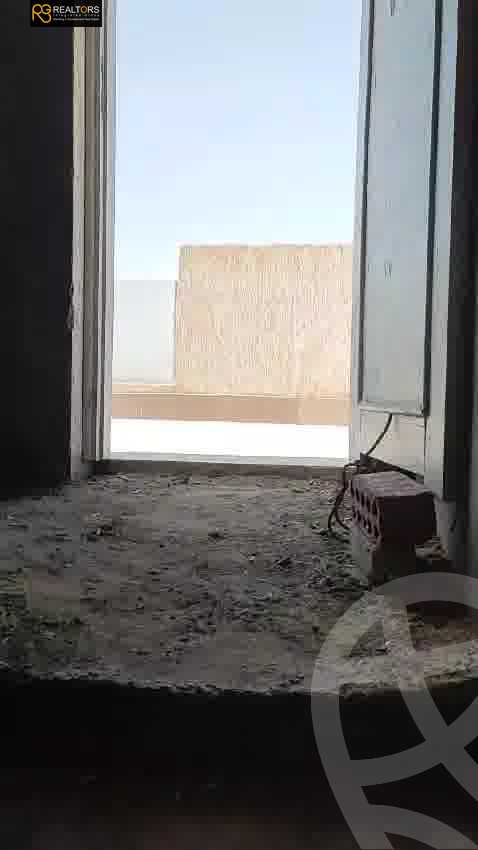 https://aqarmap.com.eg/ar/listing/6107329-for-sale-cairo-el-sheikh-zayed-city-compounds-el-khamayel