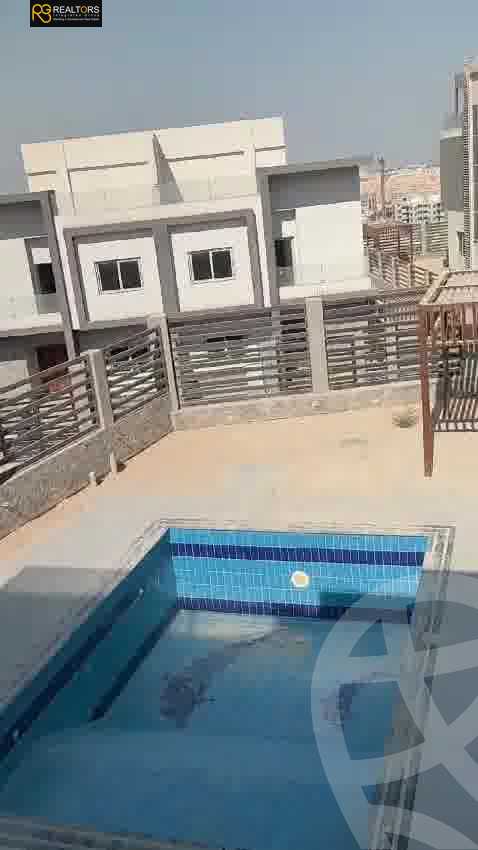 https://aqarmap.com.eg/ar/listing/6107329-for-sale-cairo-el-sheikh-zayed-city-compounds-el-khamayel