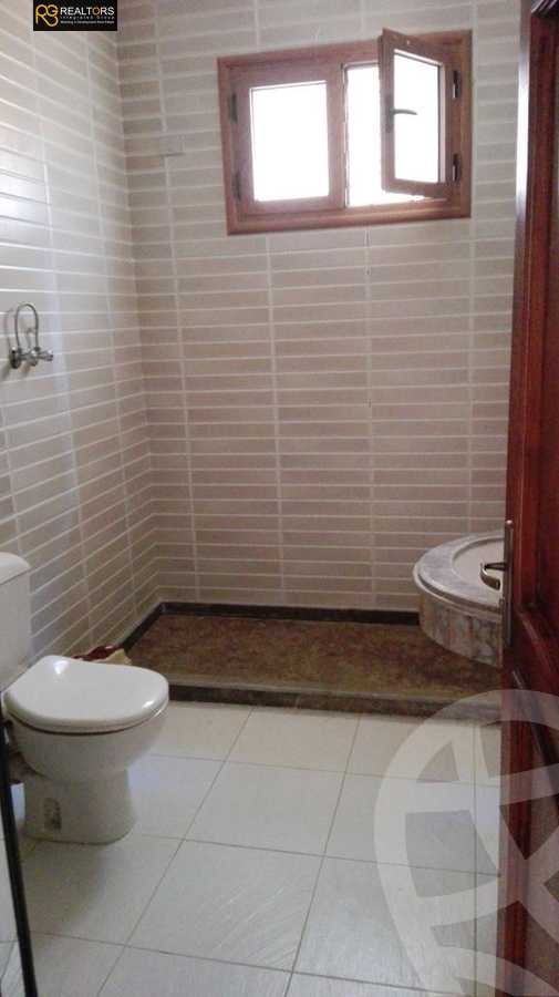 https://aqarmap.com.eg/en/listing/6107367-for-sale-cairo-el-sheikh-zayed-city-compounds-el-yasmeen-compound