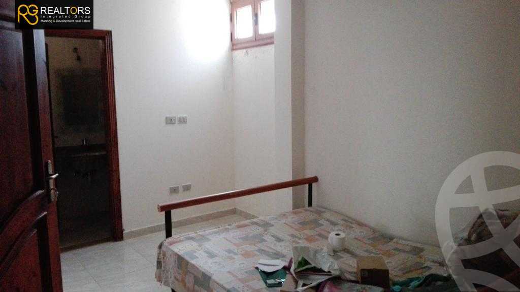 https://aqarmap.com.eg/en/listing/6107367-for-sale-cairo-el-sheikh-zayed-city-compounds-el-yasmeen-compound