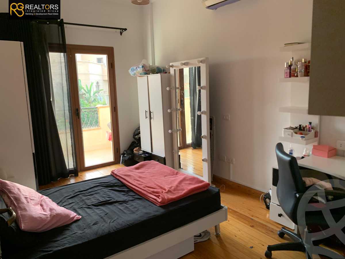 https://aqarmap.com.eg/en/listing/6107367-for-sale-cairo-el-sheikh-zayed-city-compounds-el-yasmeen-compound