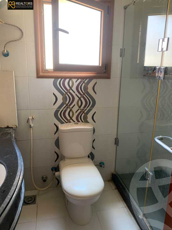 https://aqarmap.com.eg/en/listing/6107367-for-sale-cairo-el-sheikh-zayed-city-compounds-el-yasmeen-compound