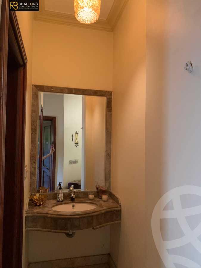 https://aqarmap.com.eg/en/listing/6107367-for-sale-cairo-el-sheikh-zayed-city-compounds-el-yasmeen-compound