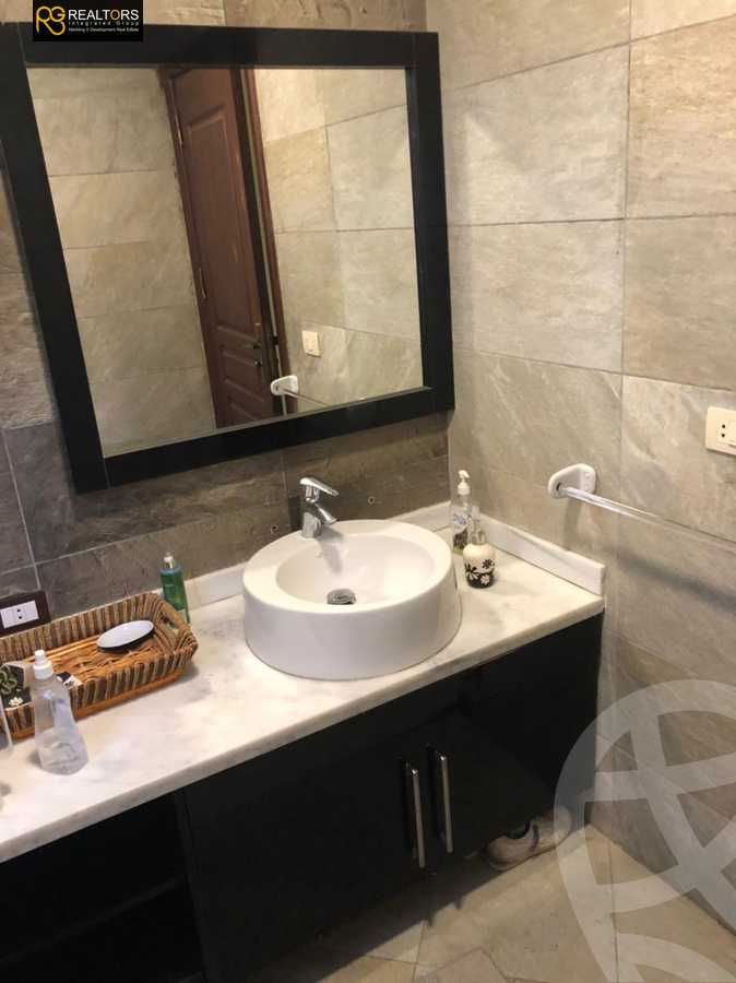 https://aqarmap.com.eg/ar/listing/6143469-for-sale-cairo-el-sheikh-zayed-city-compounds-beverly-hills