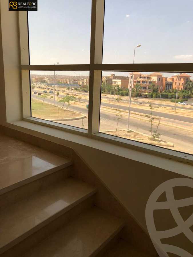 https://aqarmap.com.eg/ar/listing/6147623-for-sale-cairo-el-sheikh-zayed-city-el-hay-eltaseaa-area-5