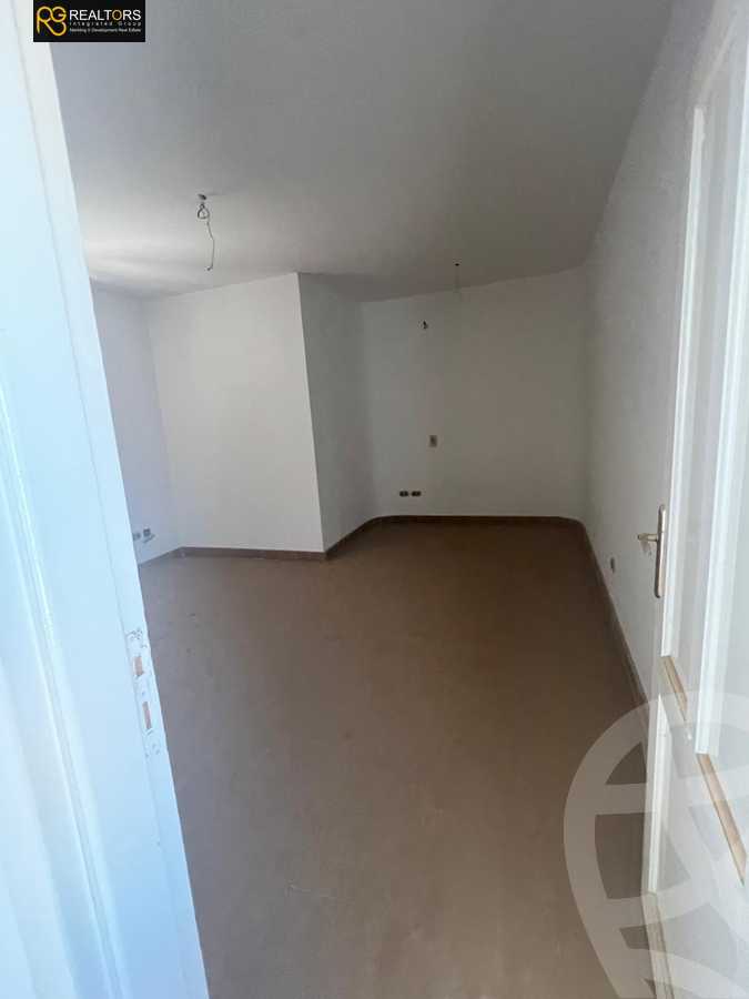 https://aqarmap.com.eg/ar/listing/6151993-for-sale-cairo-el-sheikh-zayed-city-alex-cairo-desert-road-mdyn-sfnks-ljdyd-sandorini