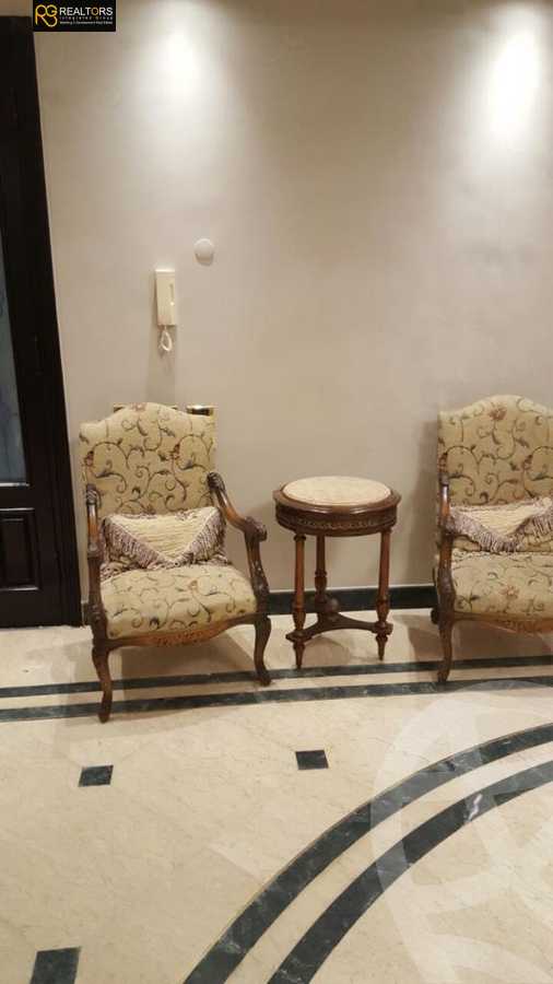 https://aqarmap.com.eg/ar/listing/6155312-for-sale-cairo-el-sheikh-zayed-city-compounds-el-yasmeen-compound