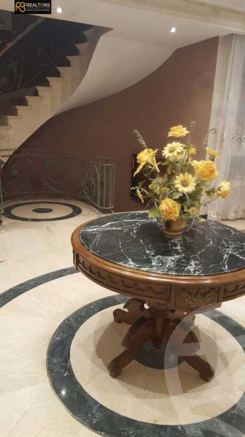 https://aqarmap.com.eg/ar/listing/6155312-for-sale-cairo-el-sheikh-zayed-city-compounds-el-yasmeen-compound