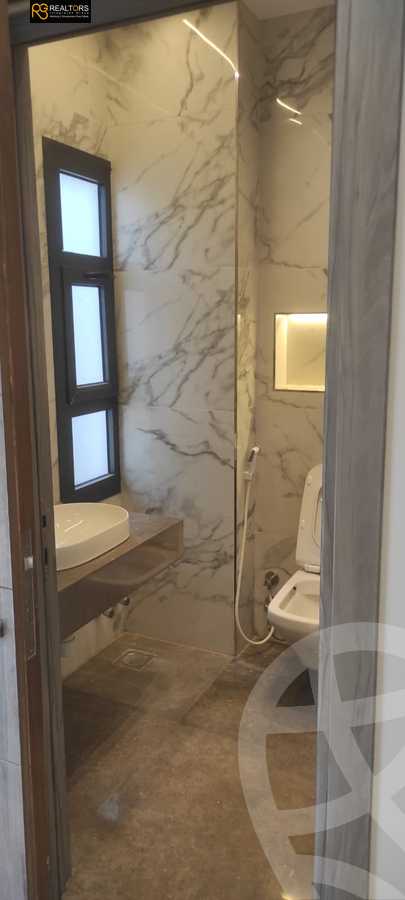 https://aqarmap.com.eg/ar/listing/6177953-for-rent-cairo-el-sheikh-zayed-city-compounds-el-patio-zahraa