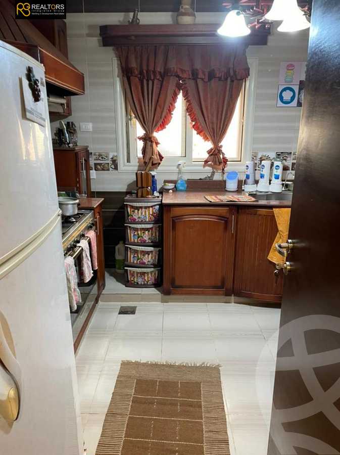https://aqarmap.com.eg/ar/listing/6177988-for-sale-cairo-6th-of-october-featured-neighborhood-first-touristic-village-el-shaheed-mohammed-abdul-latif-alshimi-st