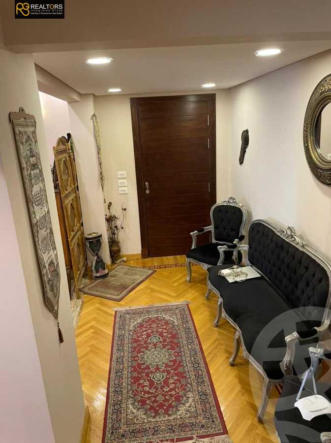 https://aqarmap.com.eg/ar/listing/6177988-for-sale-cairo-6th-of-october-featured-neighborhood-first-touristic-village-el-shaheed-mohammed-abdul-latif-alshimi-st