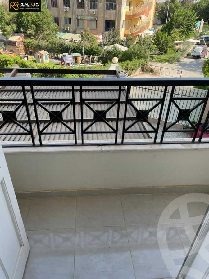 https://aqarmap.com.eg/ar/listing/6177988-for-sale-cairo-6th-of-october-featured-neighborhood-first-touristic-village-el-shaheed-mohammed-abdul-latif-alshimi-st