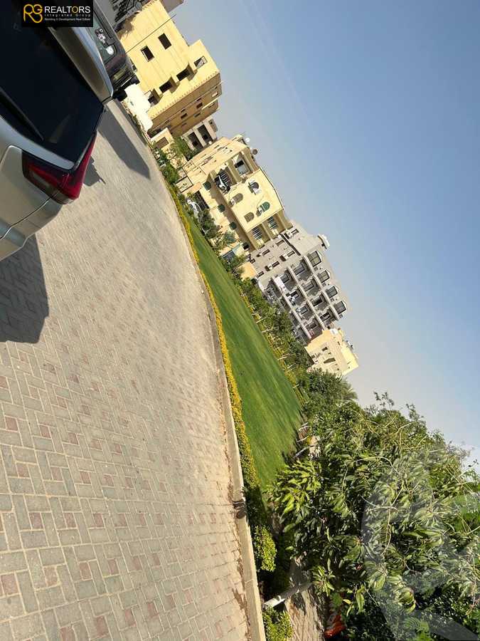 https://aqarmap.com.eg/ar/listing/6177988-for-sale-cairo-6th-of-october-featured-neighborhood-first-touristic-village-el-shaheed-mohammed-abdul-latif-alshimi-st
