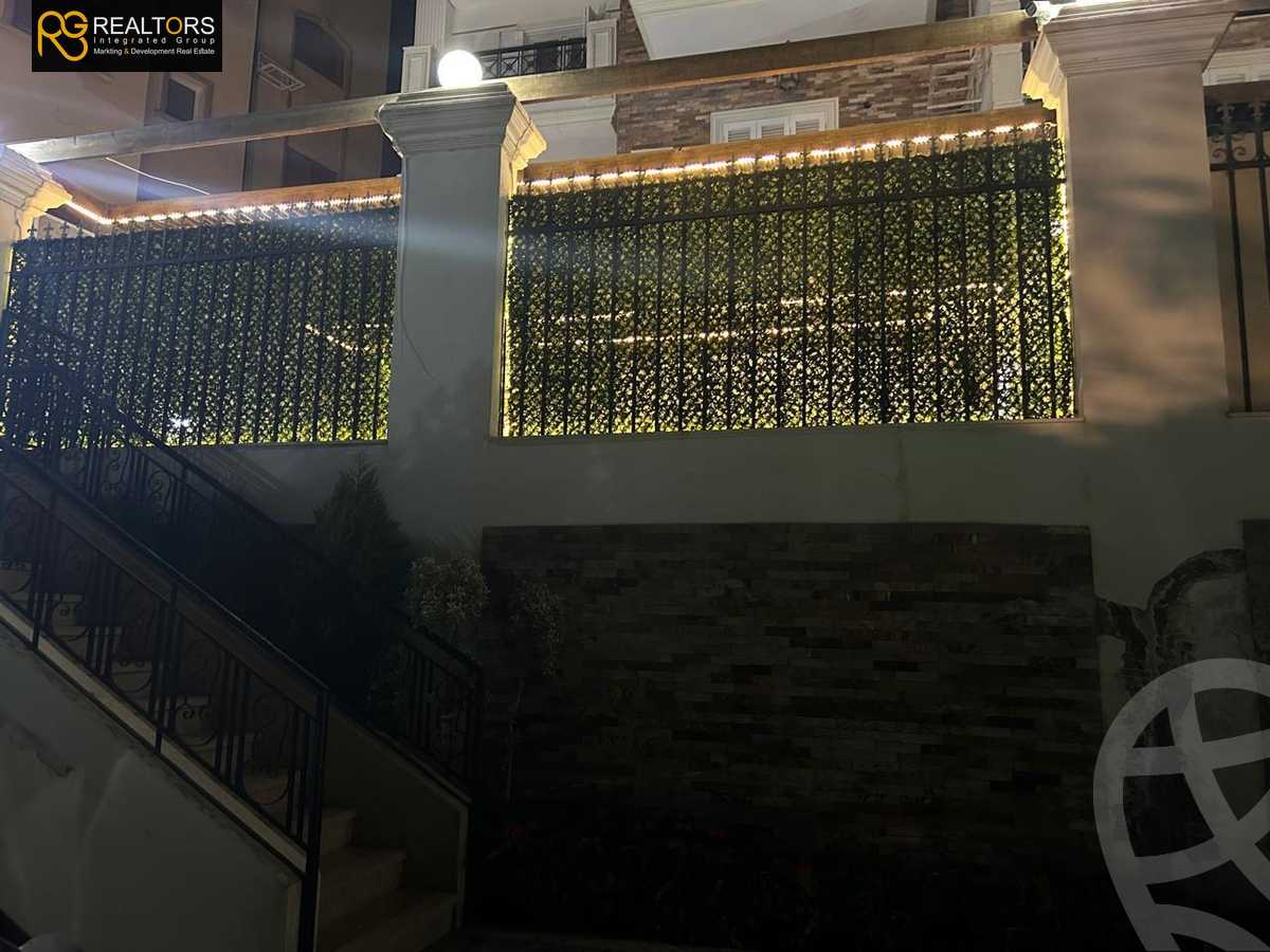 https://aqarmap.com.eg/ar/listing/6177988-for-sale-cairo-6th-of-october-featured-neighborhood-first-touristic-village-el-shaheed-mohammed-abdul-latif-alshimi-st