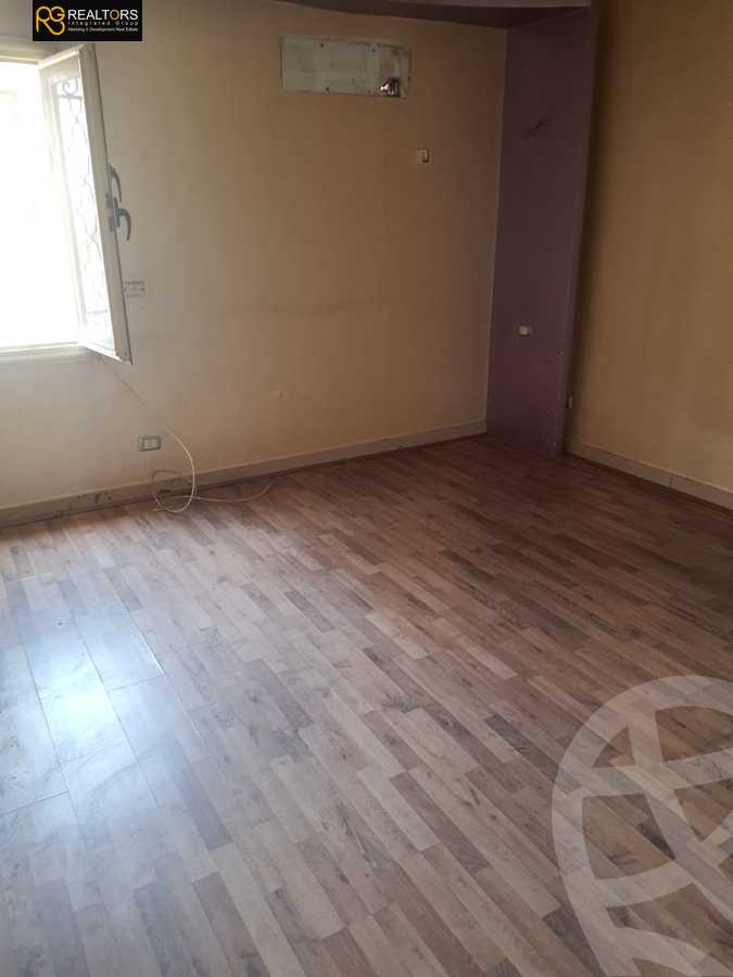 https://aqarmap.com.eg/ar/listing/6194377-for-sale-cairo-6th-of-october-featured-neighborhood-el-motamayez-neighborhood-al-moshir-ahmed-ismail-al-akid-ibrahim-abdo-st