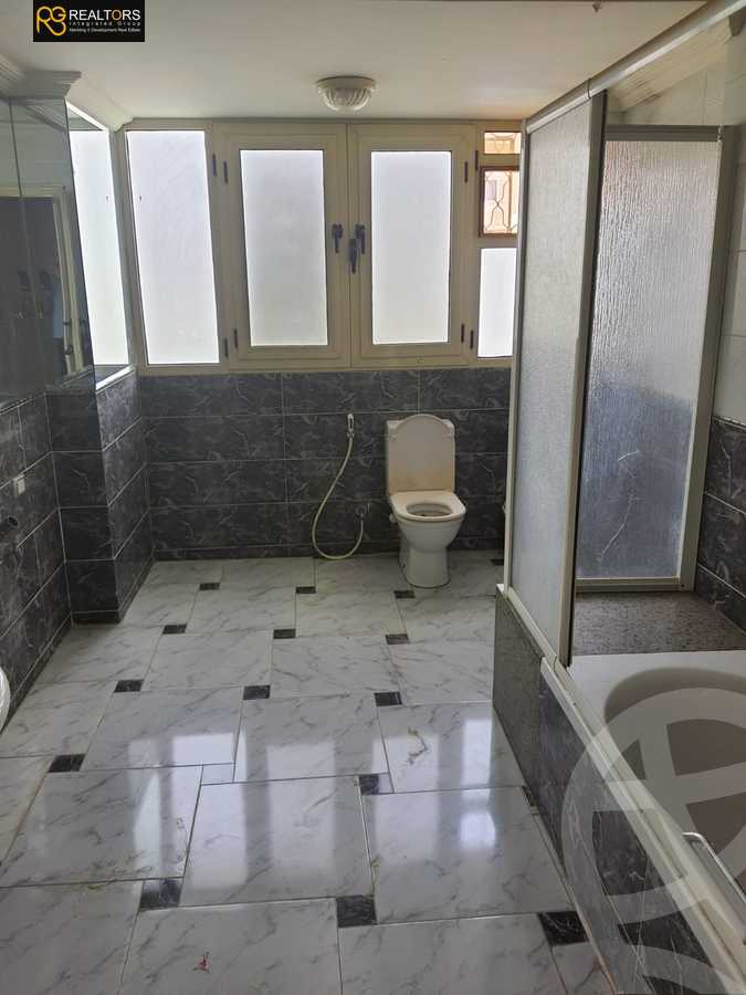 https://aqarmap.com.eg/ar/listing/6194377-for-sale-cairo-6th-of-october-featured-neighborhood-el-motamayez-neighborhood-al-moshir-ahmed-ismail-al-akid-ibrahim-abdo-st