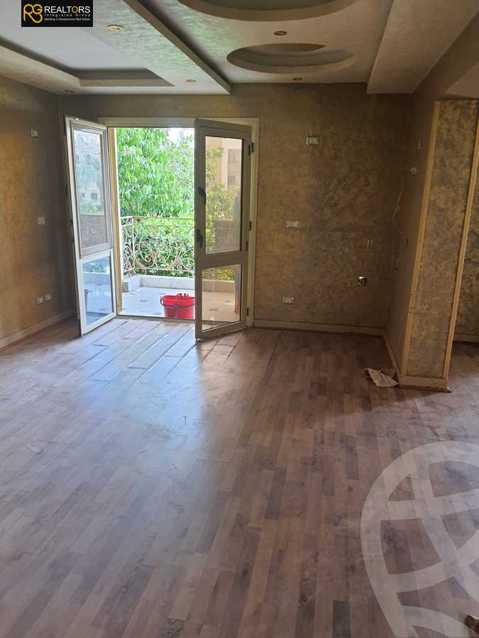https://aqarmap.com.eg/ar/listing/6194377-for-sale-cairo-6th-of-october-featured-neighborhood-el-motamayez-neighborhood-al-moshir-ahmed-ismail-al-akid-ibrahim-abdo-st