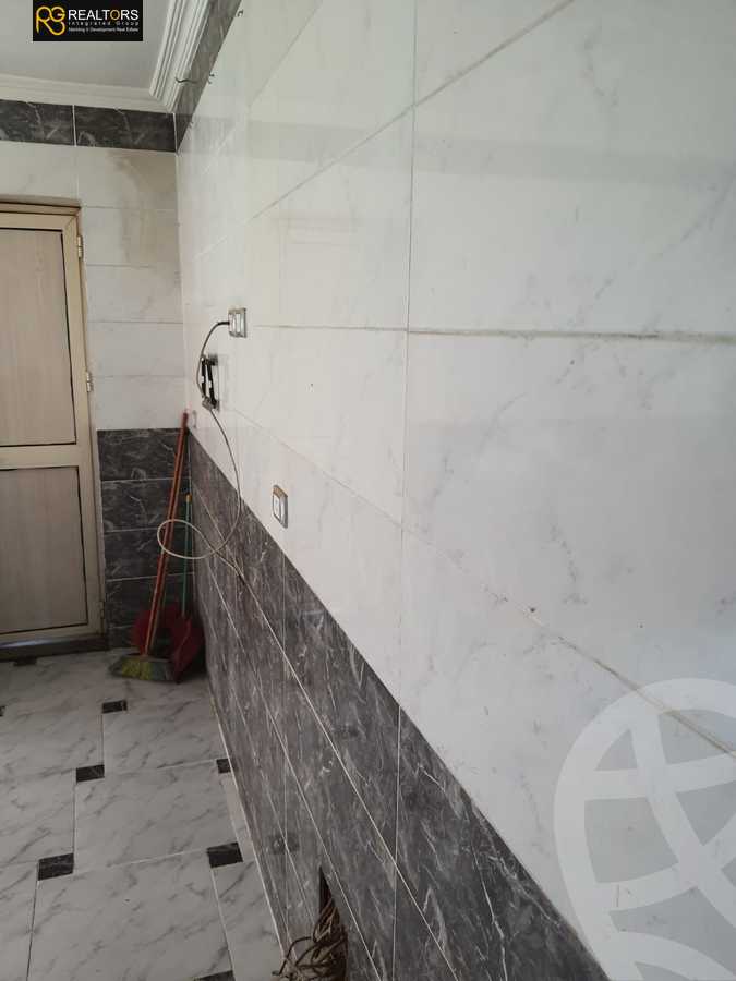 https://aqarmap.com.eg/ar/listing/6194377-for-sale-cairo-6th-of-october-featured-neighborhood-el-motamayez-neighborhood-al-moshir-ahmed-ismail-al-akid-ibrahim-abdo-st