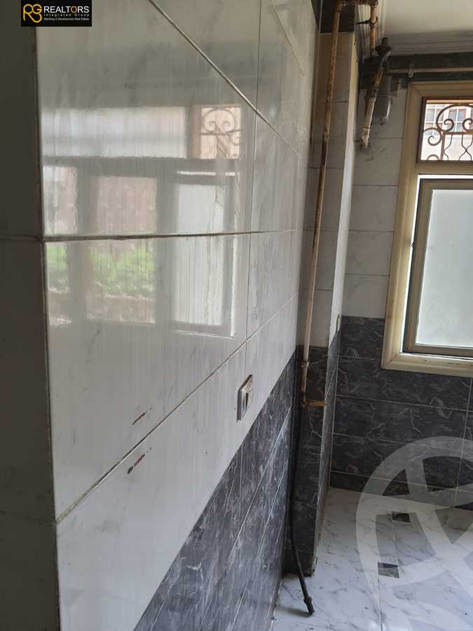 https://aqarmap.com.eg/ar/listing/6194377-for-sale-cairo-6th-of-october-featured-neighborhood-el-motamayez-neighborhood-al-moshir-ahmed-ismail-al-akid-ibrahim-abdo-st