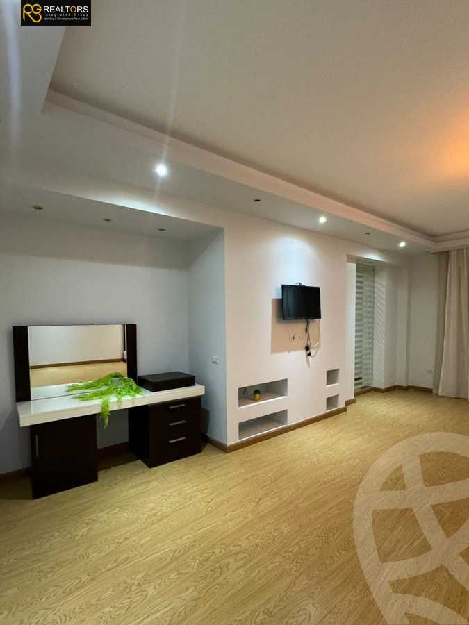 https://aqarmap.com.eg/ar/listing/6222174-for-rent-cairo-6th-of-october-compounds-rawada