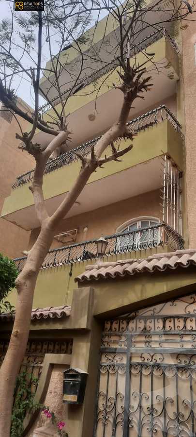 https://aqarmap.com.eg/ar/listing/6222206-for-sale-cairo-6th-of-october-el-ahyaa-neighborhood-7th-mecca-el-mokarrama-st