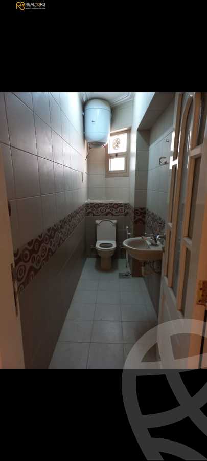 https://aqarmap.com.eg/en/listing/6228938-for-sale-cairo-6th-of-october-el-ahyaa-neighborhood-1st-al-maahad