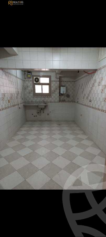 https://aqarmap.com.eg/en/listing/6228938-for-sale-cairo-6th-of-october-el-ahyaa-neighborhood-1st-al-maahad