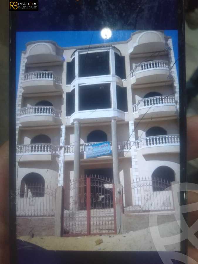 https://aqarmap.com.eg/en/listing/6228967-for-sale-cairo-6th-of-october-featured-neighborhood-fourth-touristic-village-mahmoud-sami-el-baroudi-st