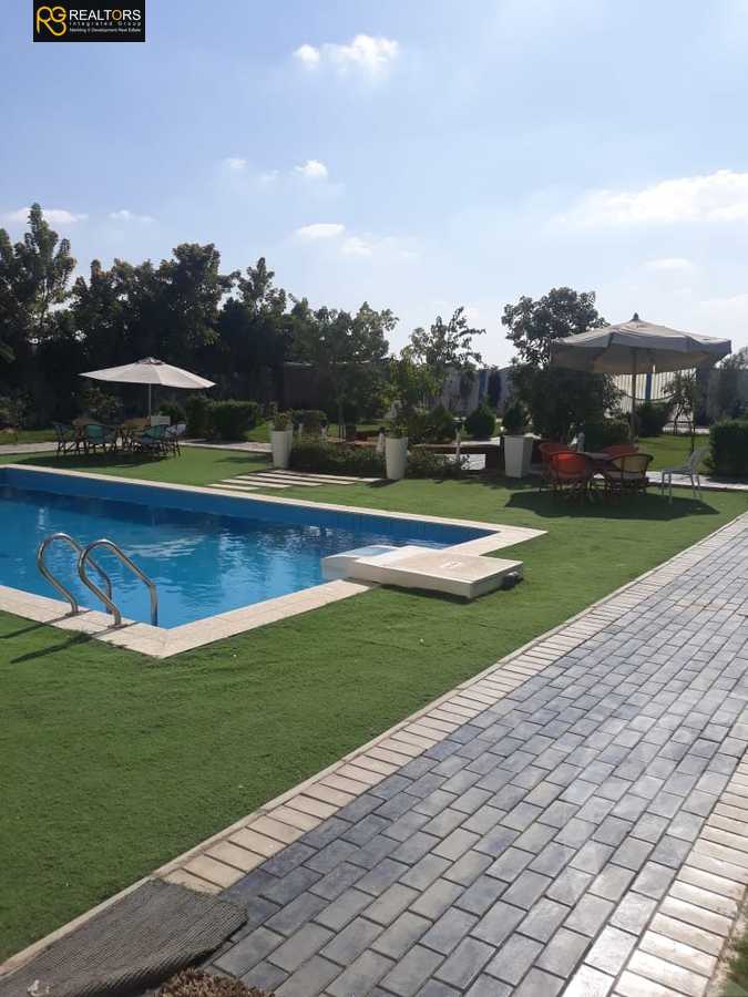 https://aqarmap.com.eg/en/listing/6237699-for-sale-cairo-el-sheikh-zayed-city-lshykh-zyd-ljdyd-el-reef-el-oroby