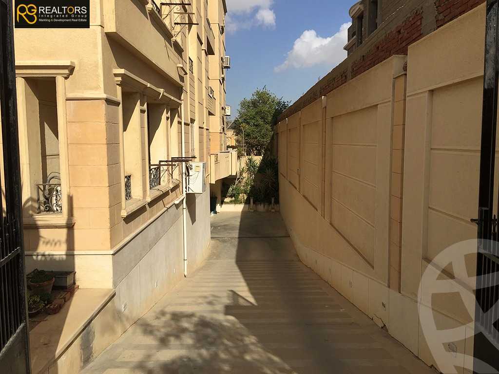 https://aqarmap.com.eg/en/listing/6240955-for-sale-cairo-6th-of-october-featured-neighborhood-el-motamayez-neighborhood-dr-mohammed-nagy-st