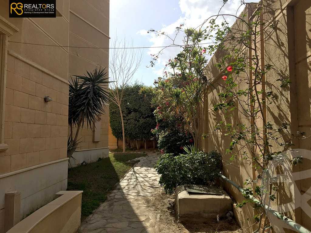 https://aqarmap.com.eg/en/listing/6240955-for-sale-cairo-6th-of-october-featured-neighborhood-el-motamayez-neighborhood-dr-mohammed-nagy-st
