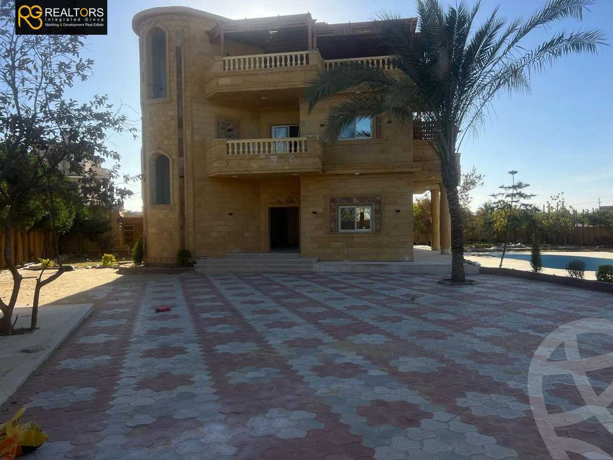 https://aqarmap.com.eg/en/listing/6244585-for-sale-cairo-el-sheikh-zayed-city-lshykh-zyd-ljdyd-el-reef-el-oroby