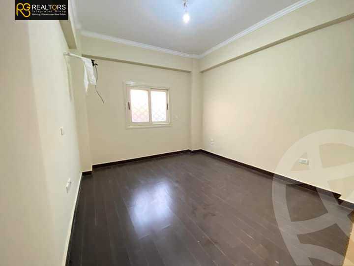 https://aqarmap.com.eg/ar/listing/6249010-for-sale-cairo-6th-of-october-featured-neighborhood-first-touristic-village-al-lewaa-mohammed-ezzat-el-zyadi-st