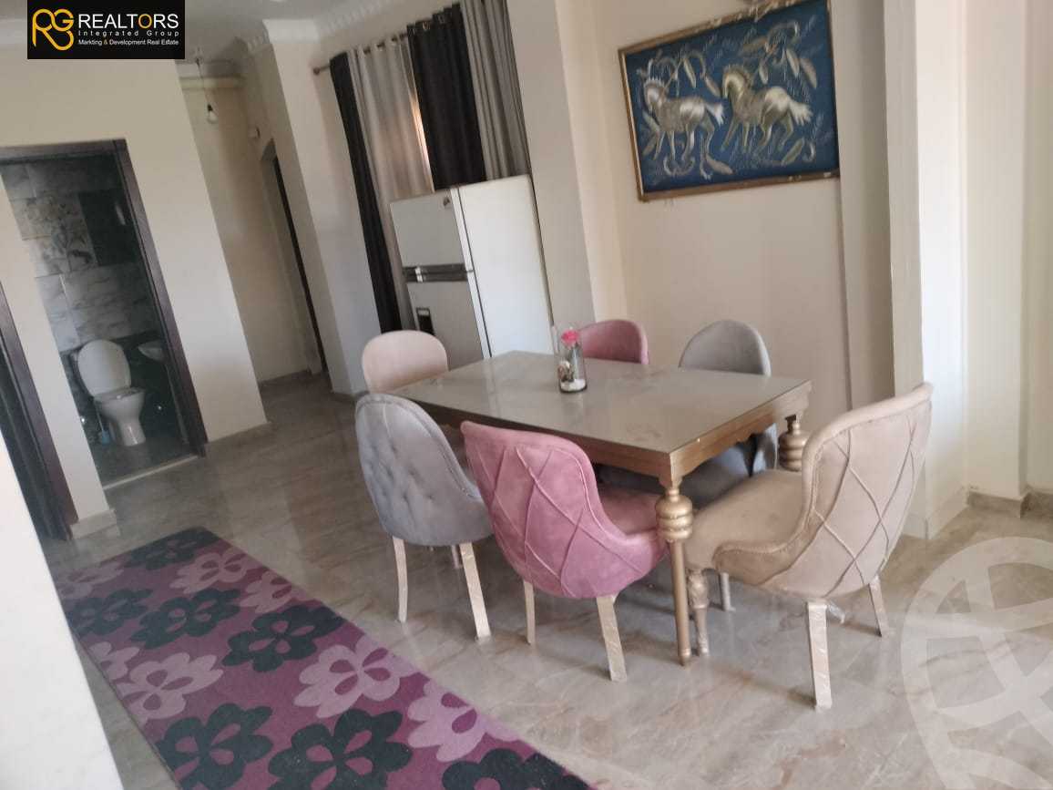 https://aqarmap.com.eg/en/listing/6249908-for-sale-cairo-el-sheikh-zayed-city-compounds-el-yasmeen-compound