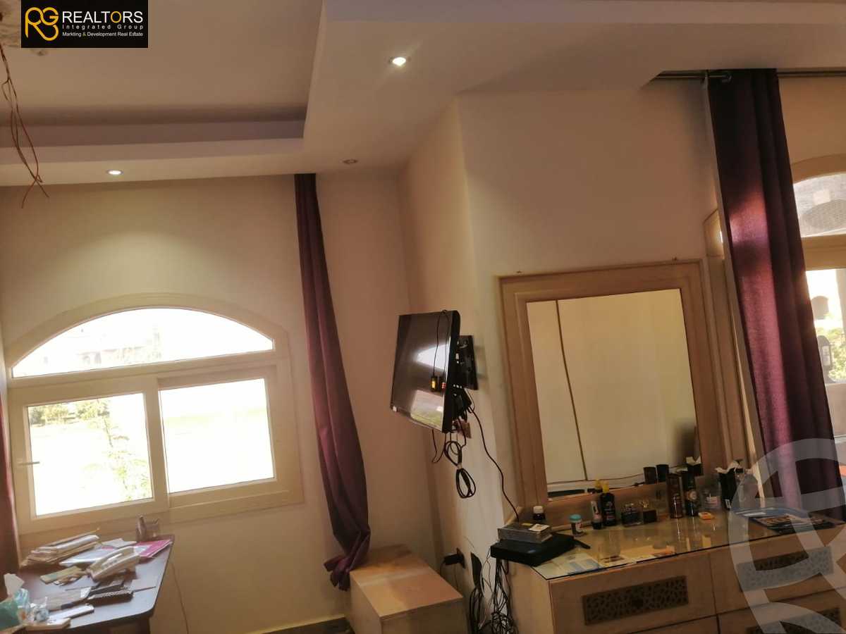 https://aqarmap.com.eg/en/listing/6249908-for-sale-cairo-el-sheikh-zayed-city-compounds-el-yasmeen-compound