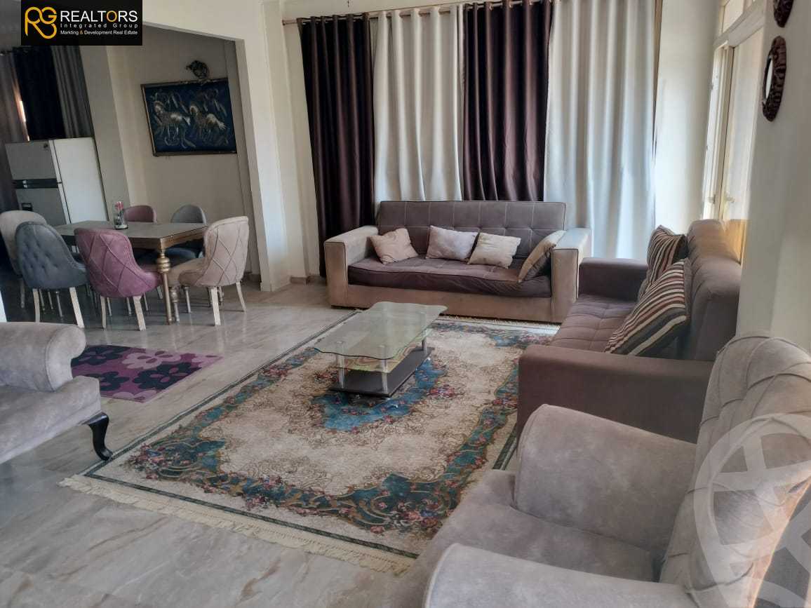 https://aqarmap.com.eg/en/listing/6249908-for-sale-cairo-el-sheikh-zayed-city-compounds-el-yasmeen-compound