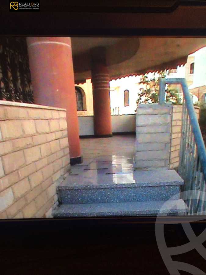 https://aqarmap.com.eg/ar/listing/6253850-for-sale-cairo-6th-of-october-featured-neighborhood-first-touristic-village-al-lewaa-mohammed-ezzat-el-zyadi-st