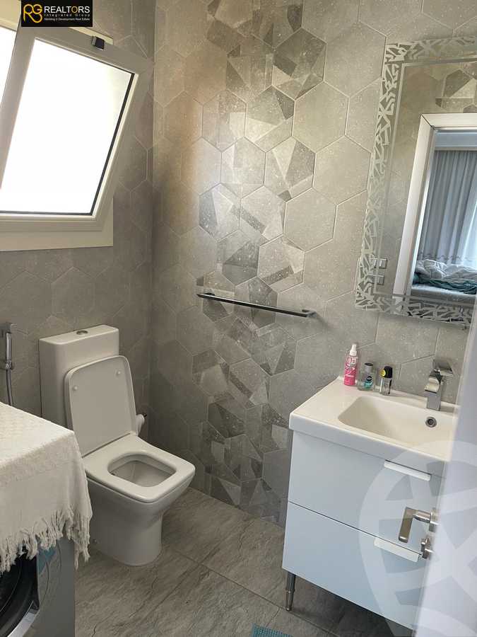 https://aqarmap.com.eg/en/listing/6256733-for-sale-cairo-el-sheikh-zayed-city-compounds-greens