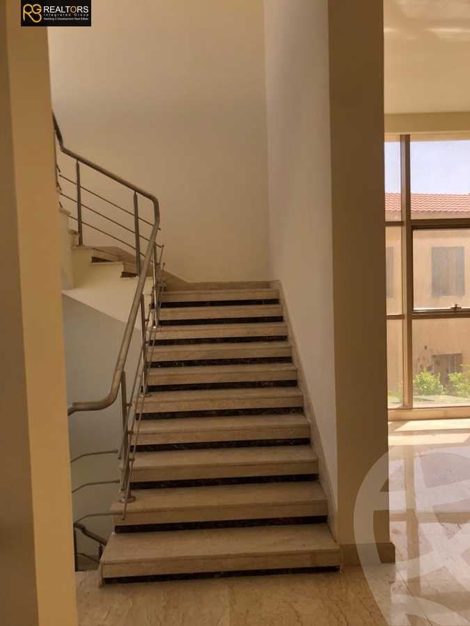 https://aqarmap.com.eg/en/listing/6256749-for-sale-cairo-el-sheikh-zayed-city-compounds-kmbwnd-ljry-swdyk