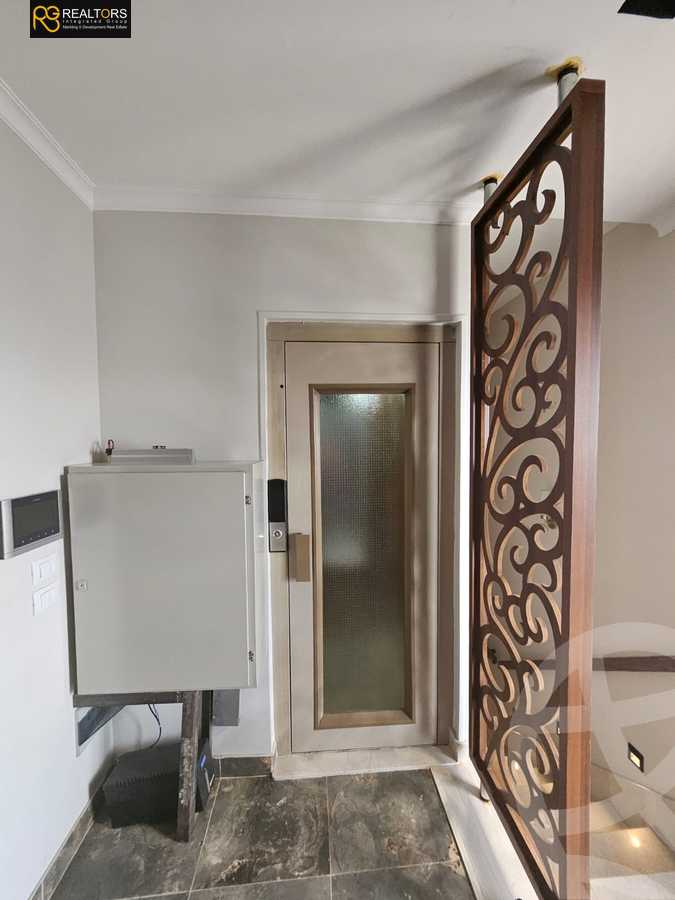 https://aqarmap.com.eg/en/listing/6258654-for-sale-cairo-el-sheikh-zayed-city-compounds-continental-residence