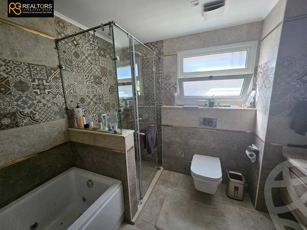 https://aqarmap.com.eg/en/listing/6258654-for-sale-cairo-el-sheikh-zayed-city-compounds-continental-residence